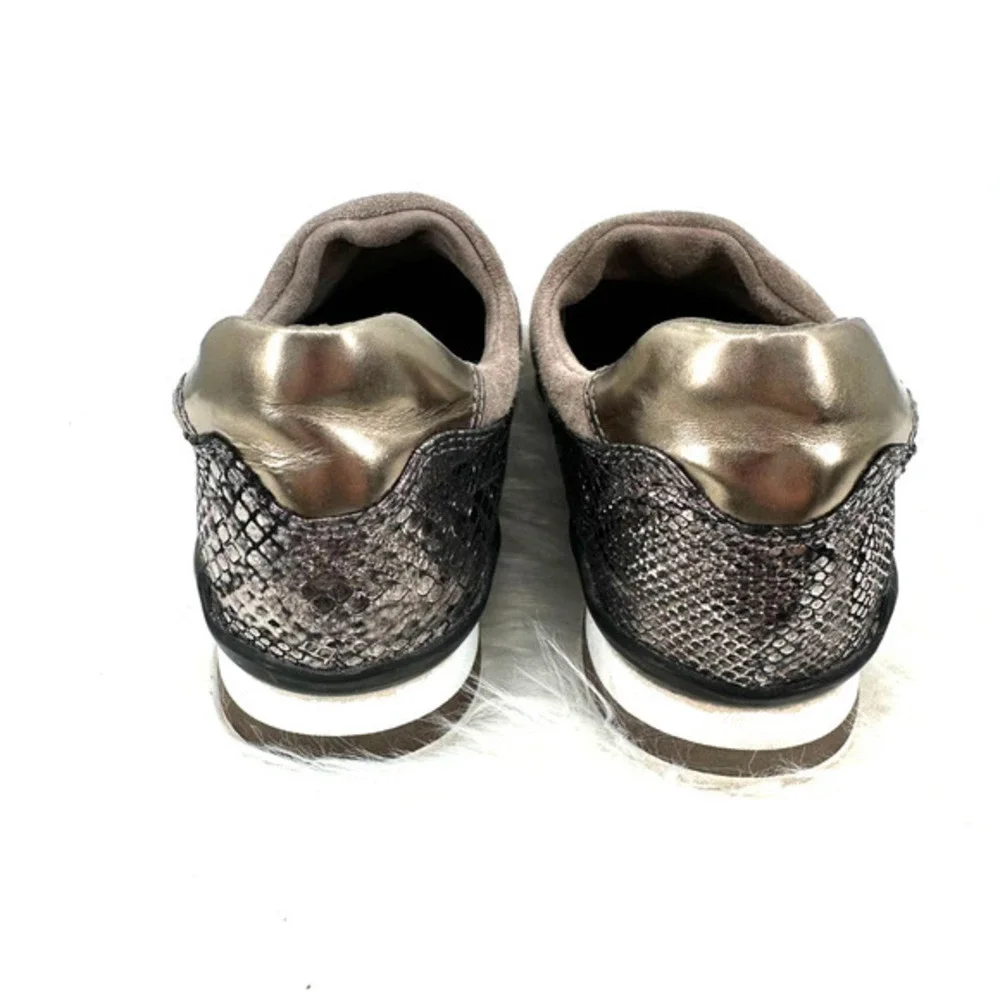 Johnston‎ & Murphy women's size 6.5 78-11613 slip on sneakers no laces taupe